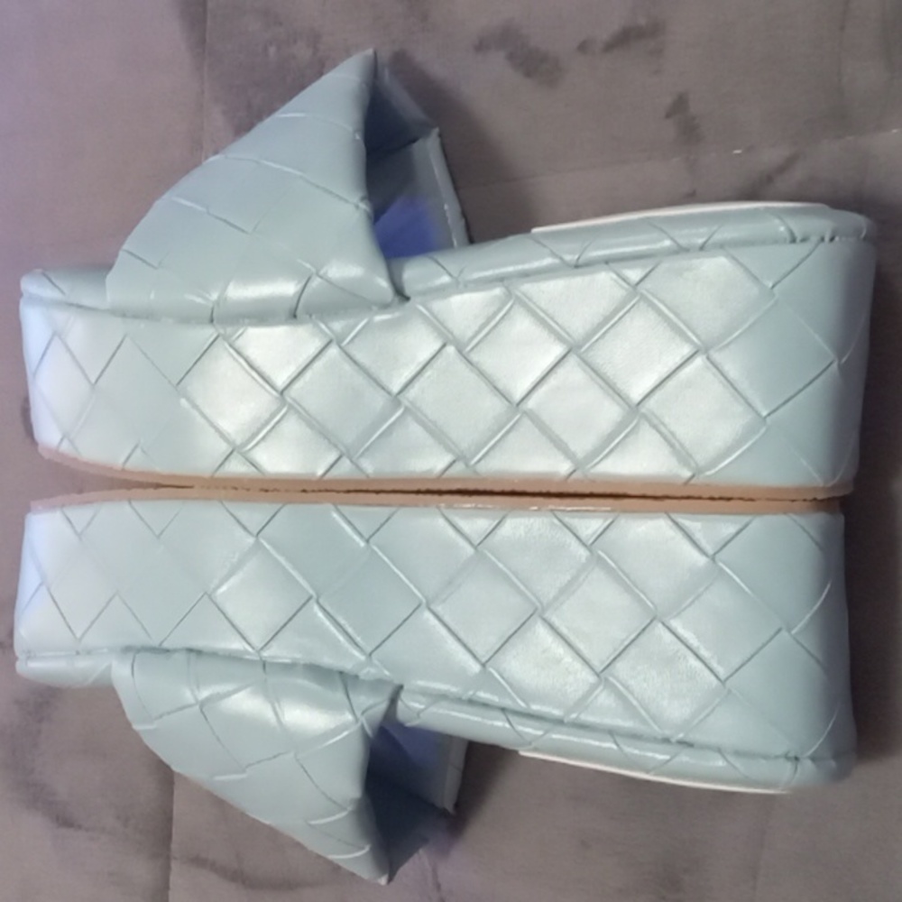 Sandals - Picture 5 of 6